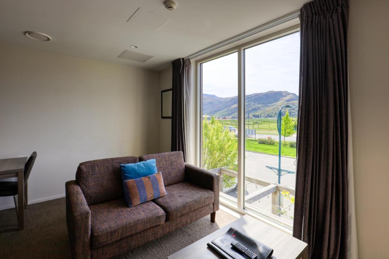 Ramada Suites By Wyndham Queenstown Remarkables Park Exterior photo